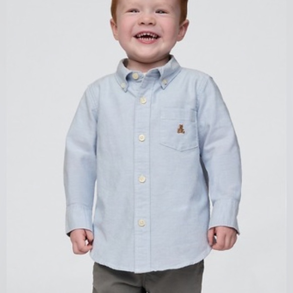 Gap Oxford Long Sleeve Button Down Shirt